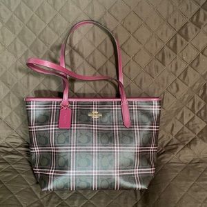 NWT Fuschia Coach Tote Bag